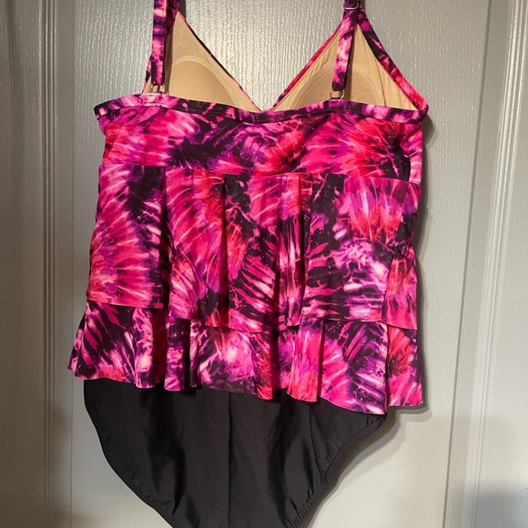 Miraclesuit Pink and Black One Piece Swimsuit - Picture 2 of 6